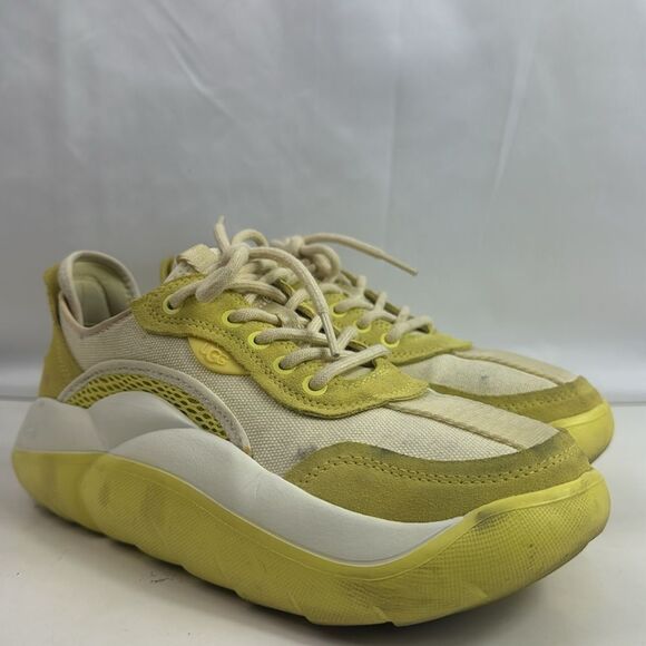 UGG Australia Yellow La Cloud Low Fashion Women's Sneakers - Picture 1 of 14
